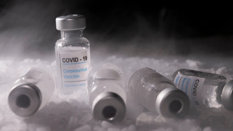 vaksin COVID-19 Malaysia