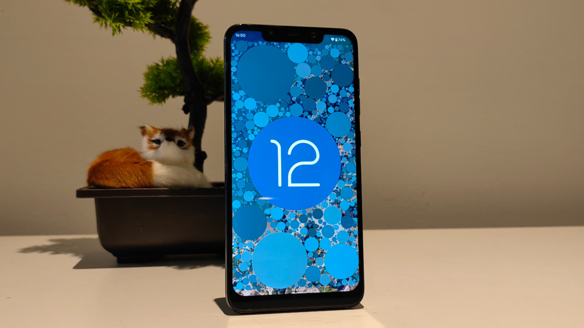 Guna Pocophone F1 Hampir 4 Tahun - Makin Syok Dengan Android 12