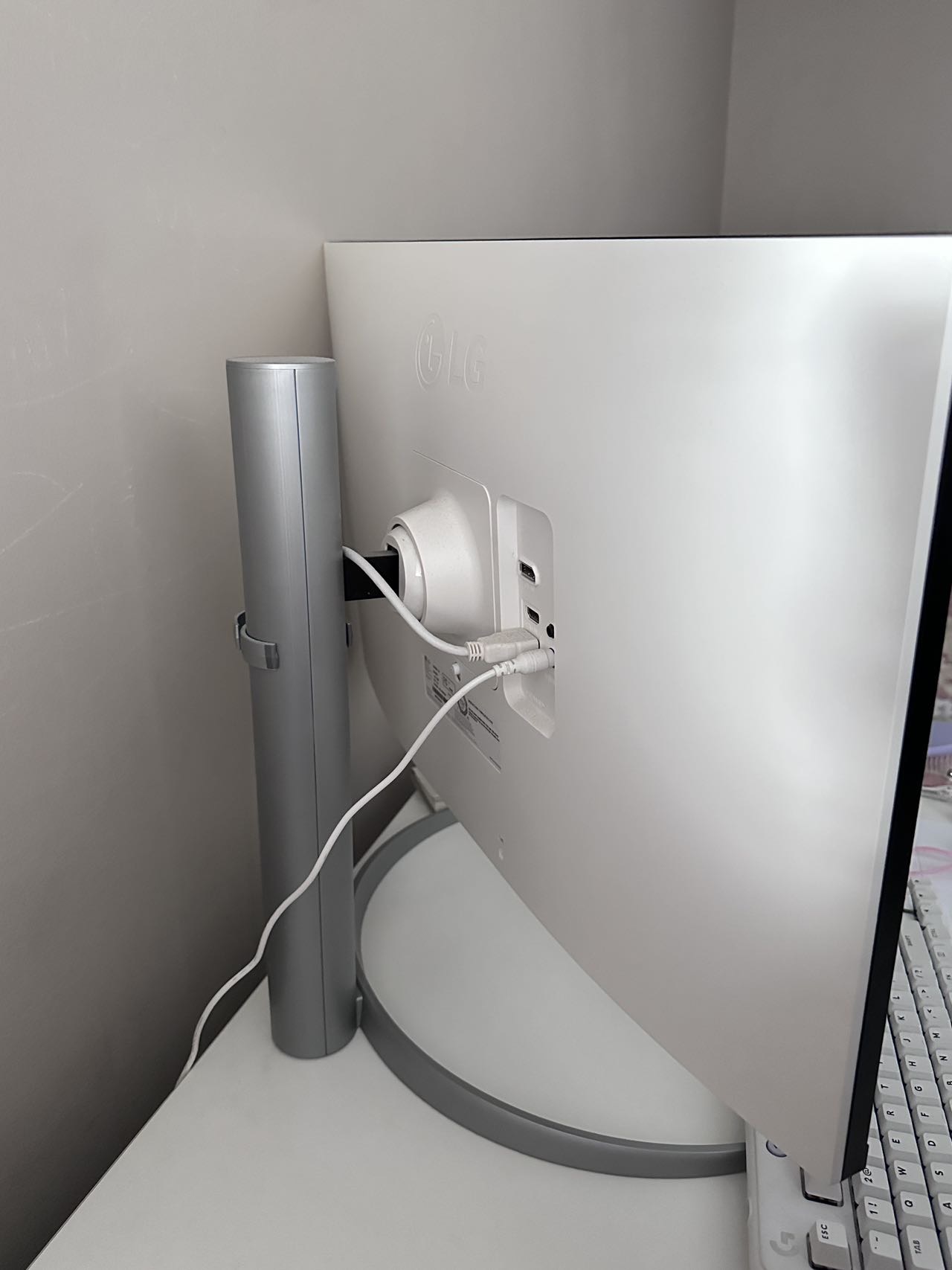 LG 27寸显示器出卖 - 4