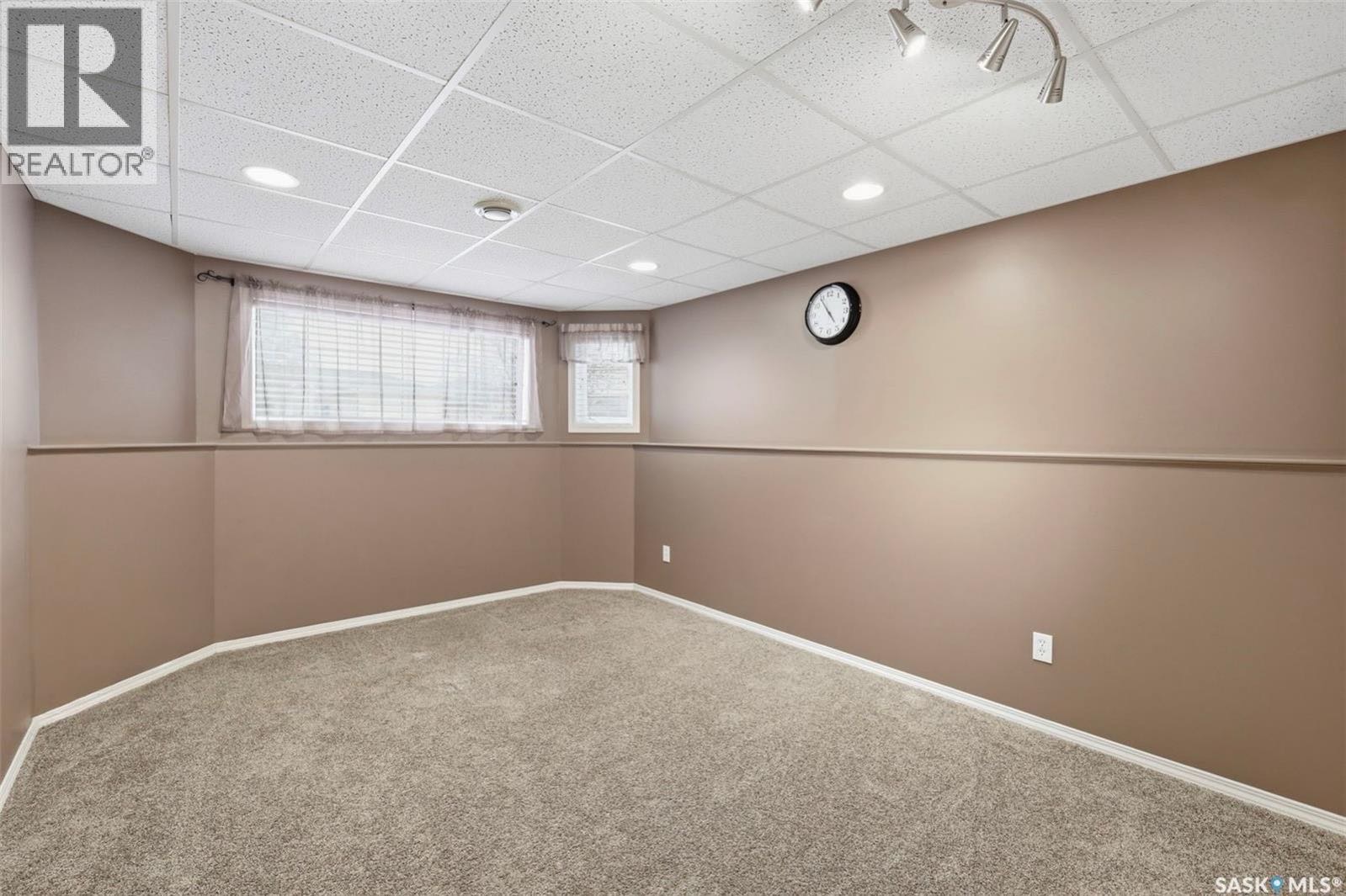 Public Open House公众开放看房 106 Lashyn Cove 4月18日 周六2:00-4:00PM Gary Gai或者同事Dominic Parent会在此迎接🙏 ————— Arbor Creek 5房3卫错层Bi-level独立屋出售！🏡 106 L - 7