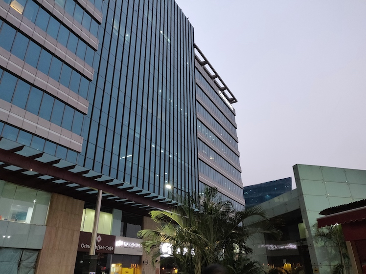 OnePlus 6 low light