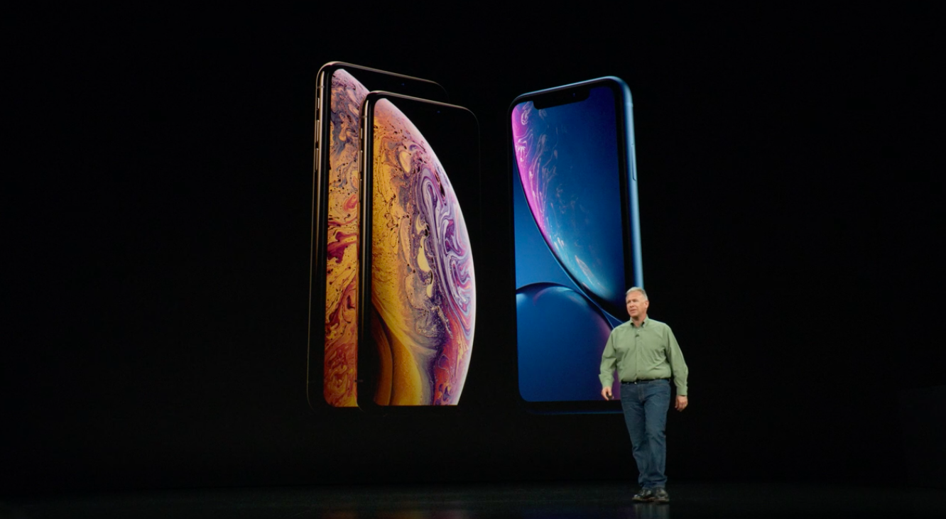 Шоу айфон. Iphone XR на скамейке. Встречайте iphone 12 музыка из рекламы.