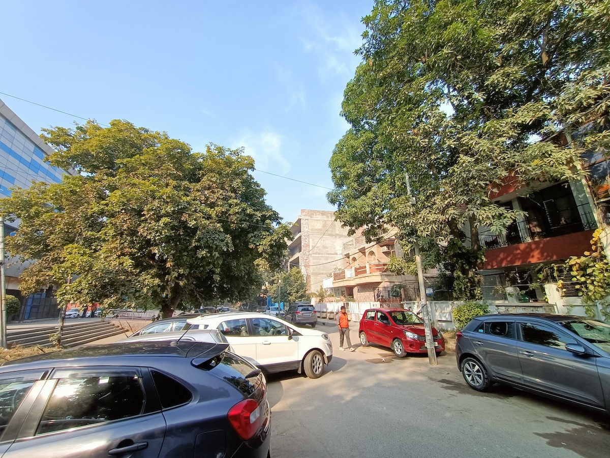 Ultra-wide camera (AI On)