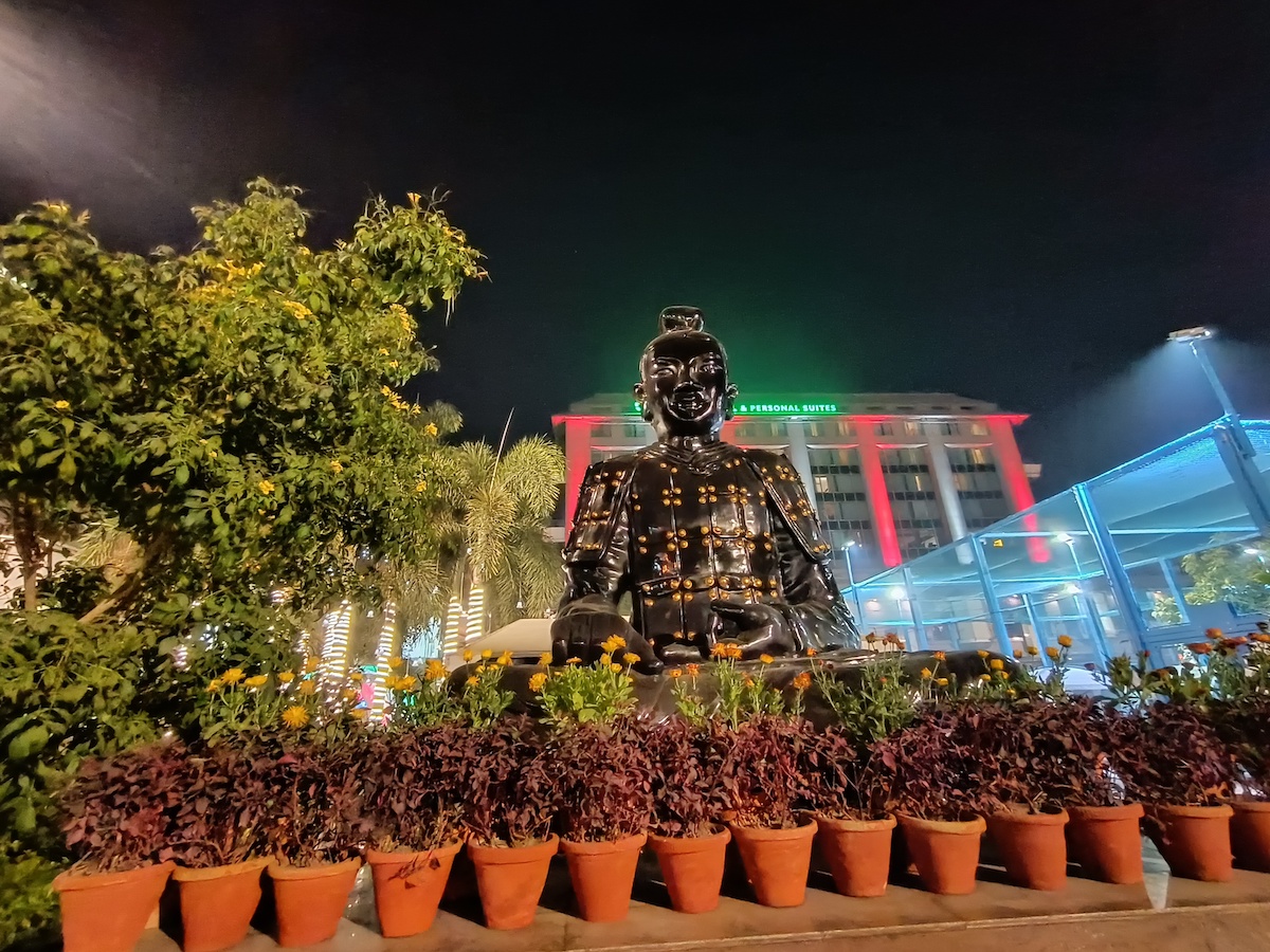 Ultra-wide Camera (Night Mode Off)