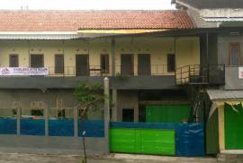 B Kost (Kost Cowok)