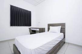 OYO Life 2462 Kost Surabaya