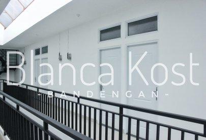 Blanca Kost Bandengan Selatan