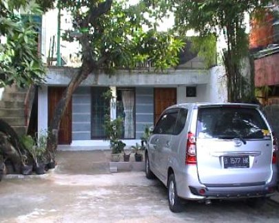 KOST STUDIO 16