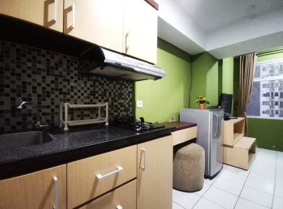 Apartemen 2 Kamar Full Furnished Bandung Pemandangan Kolam Renang