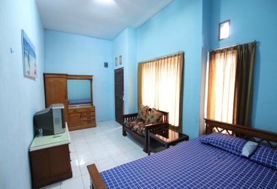 Rumah kost sederhana D17 untuk karyawan/wati