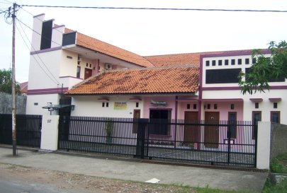 Rumah kost sederhana D17 untuk karyawan/wati