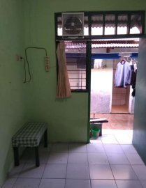 KOST WANITA TEBET