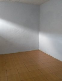 DI KONTRAKAN RUMAH 2 TINGKAT, BANDUNG