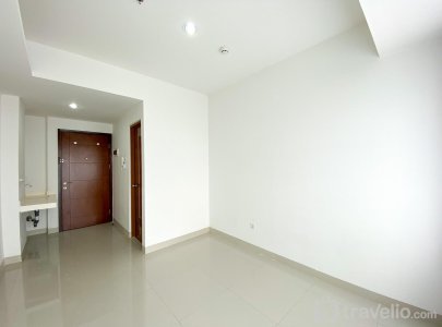 Unfurnished Studio with AC at 11th Floor Thamrin District Bekasi Apartment 