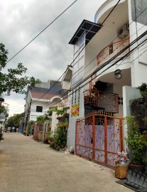 Kost Kelapa Gading Milanos Campur