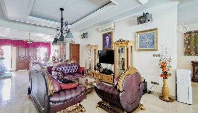 Jambu Villas Kemang -  Kost Exclusive Jakarta Selatan dengan Kolam Renang