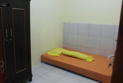 Kost Bp Efran belakang hotel Harris  Tebet