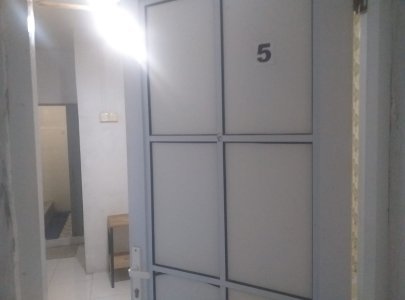 Kost Wanita Kamar Mandi Dalam