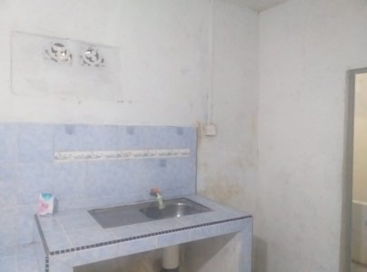 Kost Wanita Kamar Mandi Dalam