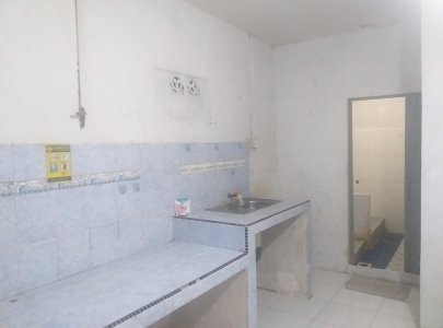 Kost Wanita Kamar Mandi Dalam