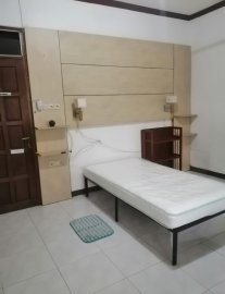 KAMAR KOST EXCLUSIVE DENGAN VIEW KOLAM RENANG & LOKASI STRATEGIS DEKAT DENGAN APOTIK, ALFAMIDI