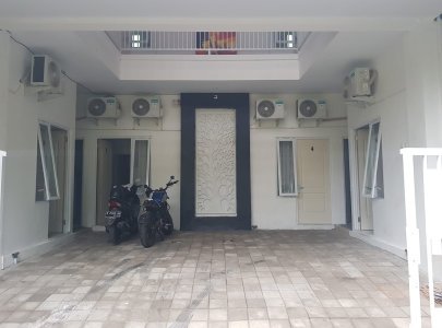 ONO KOST (KOST PUTRI)