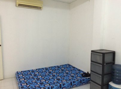 Tempat kost khusus cowok, lokasi strategis harga ekonomis bebas banjir di Pekayon Jaya, Bekasi