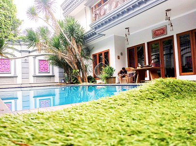 Rumah Kost bintang 5 Jambu Villas Kemang Timur 