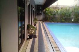 Eksklusif Homestay " Kusuma Kemang Suite "