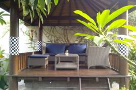 Eksklusif Homestay " Kusuma Kemang Suite "