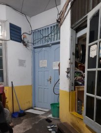 Kost Khusus Putri Tanah Abang, Lokasi Strategis