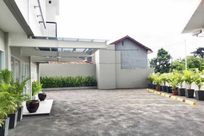 Parkir Dalam Pagar Properti