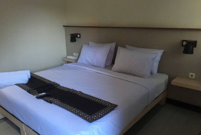 Kost Raya Legian Bali