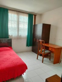 Kost Wanita Cemara Seven