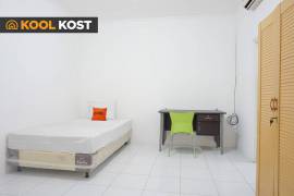 KoolKost near Pelita Harapan University 