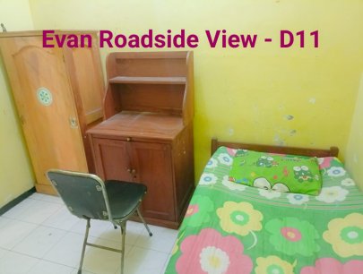 Kost Putri "Evan Road Side View"