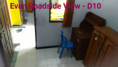 Kost Putri "Evan Road Side View"