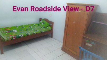 Kost Putri "Evan Road Side View"