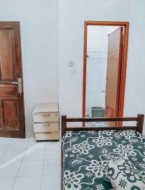 Kost AC Khusus Wanita 50 meter samping mall Kokas