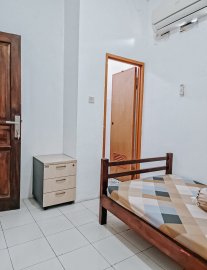 Kost AC Khusus Wanita 50 meter samping mall Kokas