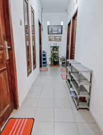 Kost AC Khusus Wanita 50 meter samping mall Kokas