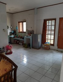 Kost ibu Syanti 