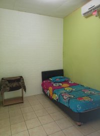 Kost pria dekat pasar modern BSD