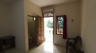 Kamar Kost Luas, Nyaman dan Aman 