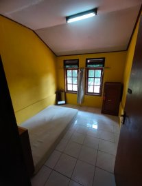 Kost strategis dan nyaman dekat stasiun cawang