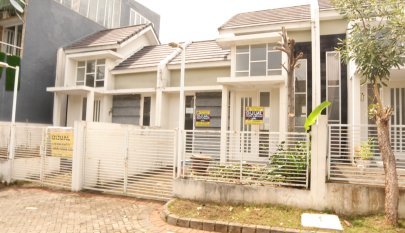 Di sewakan /Dijual Rumah bisa untuk Villa