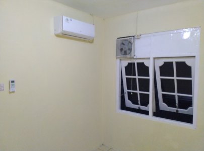 Kamar Kosan di lantai 1 dengan kamar mandi dalam