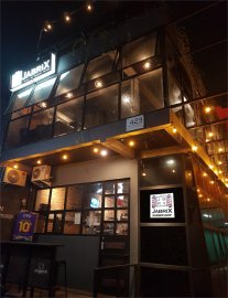 Jabrix Hostel Bandung di daerah TSM