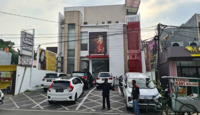 Kostan Amanda Tania Tebet (1 gedung dengan Amanda Tania Salon & SPA)