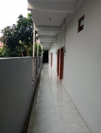 Kamar kost putri di belakang kampus UNISYA